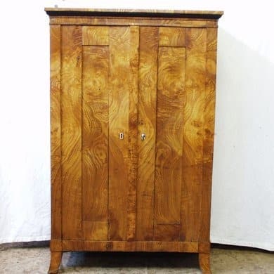 Restaurierung eines Schränkchens (Biedermeier)