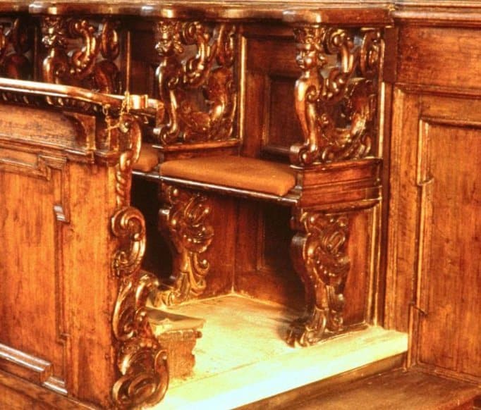Hölzerne Raumausstattungen